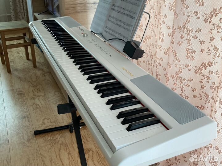 Цифровое пианино