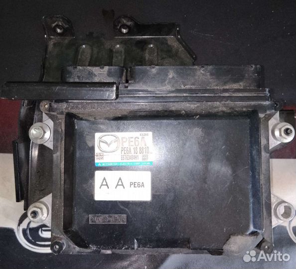 Блок управления двс Мазда 6gj