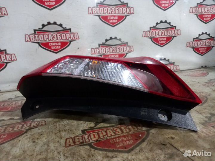 Фонарь задний правый Honda Fit GP5 LEB