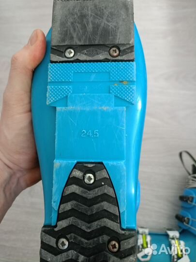 Детские горнолыжные ботинки Lange