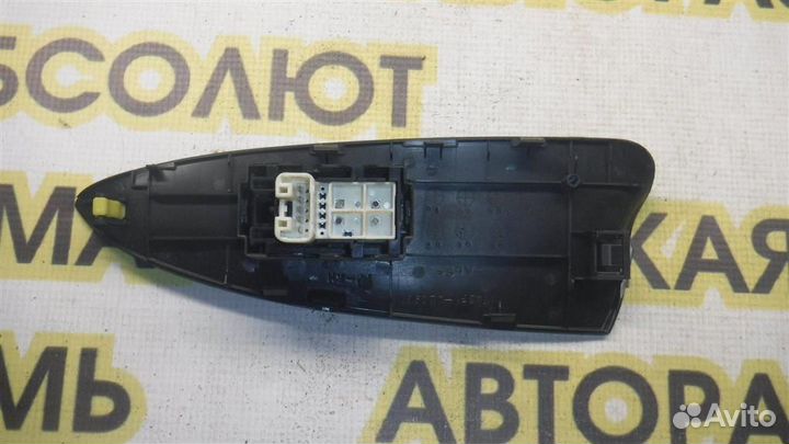 Кнопка стеклоподъемника Toyota RAV4 (XA30) 2005-2