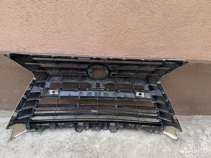 Lexus lx 570/450d Решётка радиатора