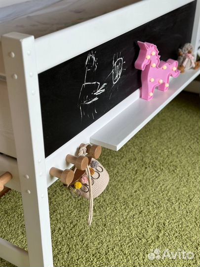 Детская кровать с горкой