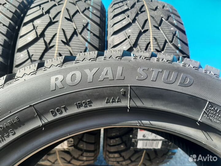 Royal Black Royal Stud 225/50 R17 98H