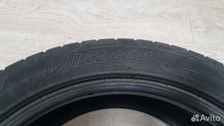 Viatti Strada Asimmetrico 225/45 R17 94V