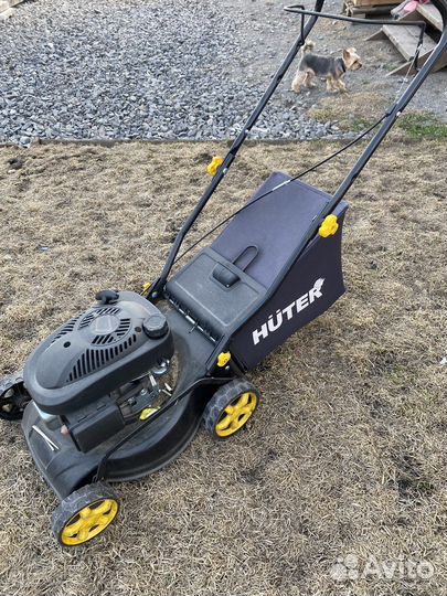 Газонокосилка бензиновая