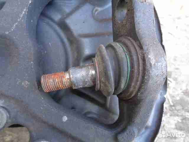 Кулак поворотный левый Mercedes S-klasse W220