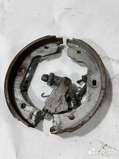 Колодка стояночного тормоза Bmw X5 E70 N57D30 2012