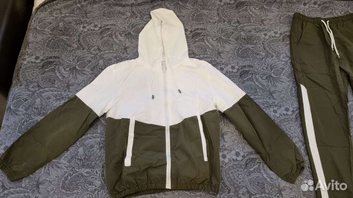 Спортивный костюм новый размер 46