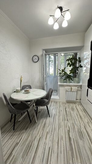 2-к. квартира, 54 м², 4/5 эт.