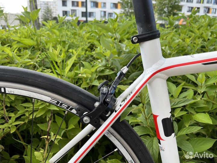 Шоссейный велосипед Cube Peloton