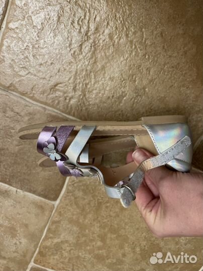 Сандалии для девочки