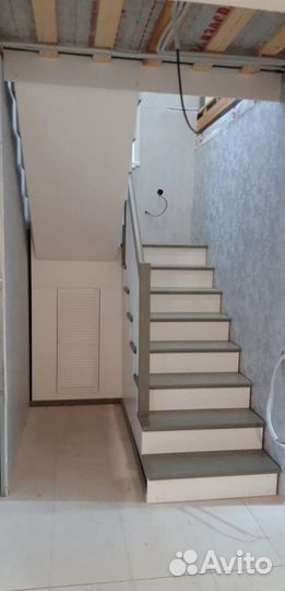 Лестница на металлокаркасе / изготовление лестниц