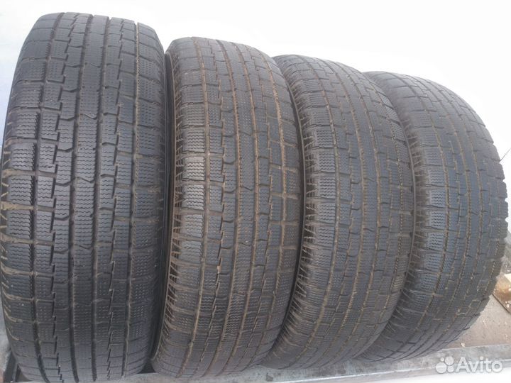 Yellow Hat Ice Frontage 175/65 R14
