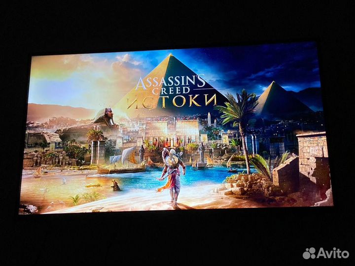 Xbox One S 1tb с 2 геймпадами и 450 игр