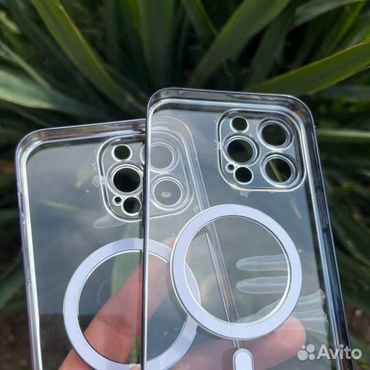 Чехлы на iPhone 14 Pro и 14 Pro Max (с MagSafe)