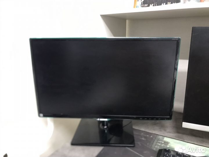 Монитор Samsung S24D390HL