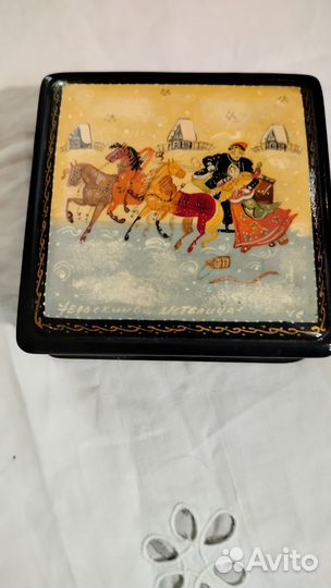 Шкатулки из папье-маше и дерева