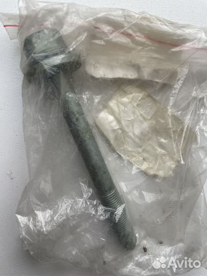 Болт крепления сайлентблок задней балки