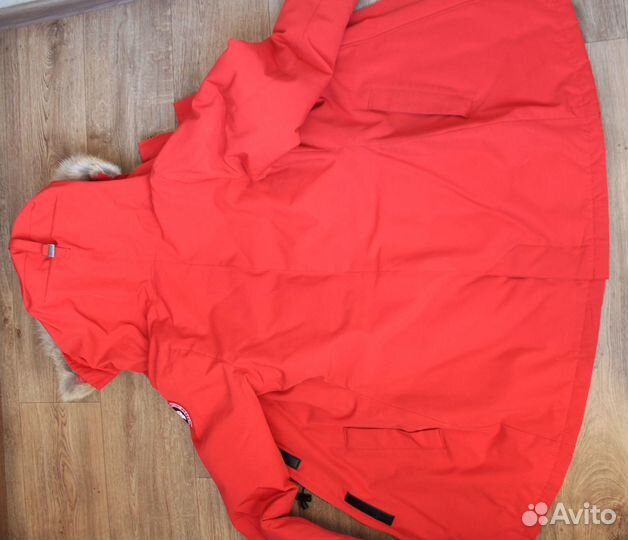 Пуховик женский Canada Goose р-р XS