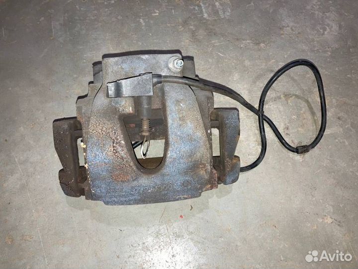 Суппорт передний левый Mercedes-Benz E-Class W210