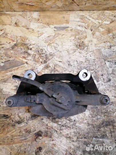 Суппорт передний правый Volkswagen Golf 7 1.2T CJZ