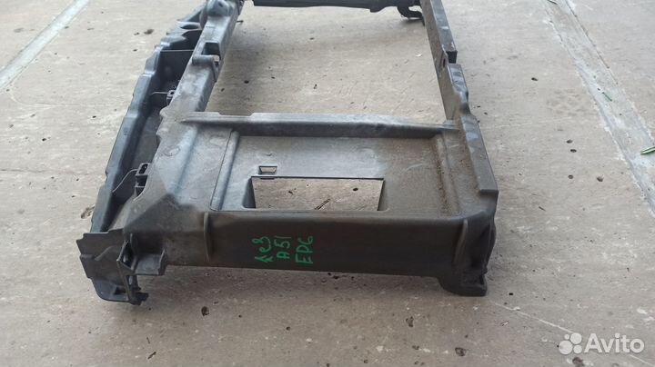 Рамка радиатора Ситроен Citroen C3 A51 EP6