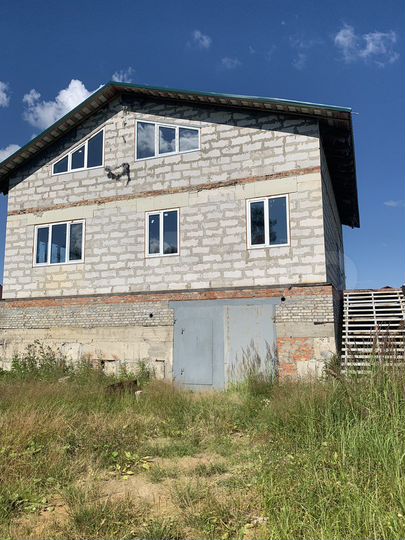 Дом 297,6 м² на участке 10 сот.