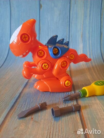 Конструктор Динозавр с отвёрткой