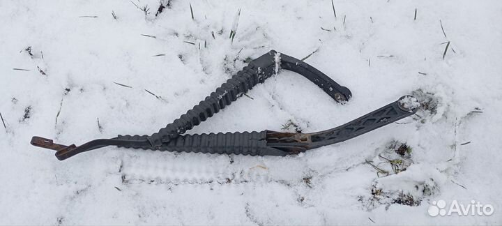 Поводок дворника