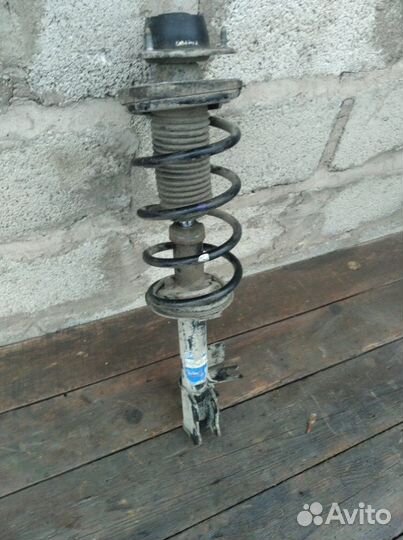 Стойка подвески задняя левая Daewoo Gentra 1.5