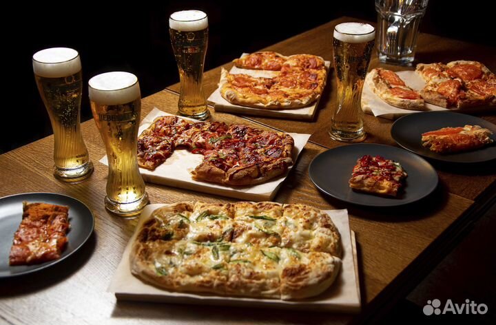 Продавец пива в магазин-бар