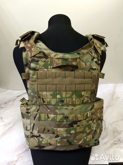 Бронежилет (плитник, плитоносец)