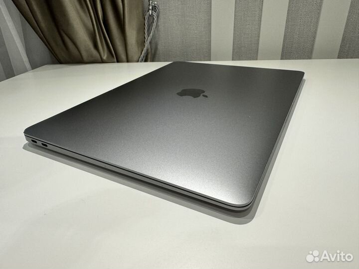 Apple MacBook air 13 2020 m1 16gb 256