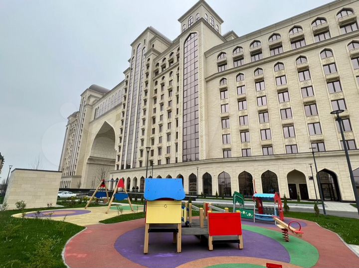 3-к. квартира, 137 м², 5/16 эт.