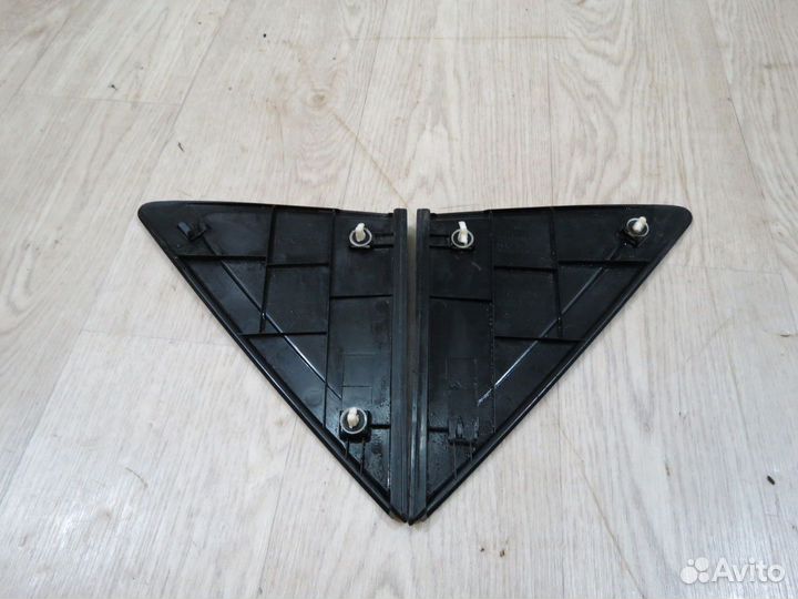 Накладка заднего крыла Hyundai Solaris