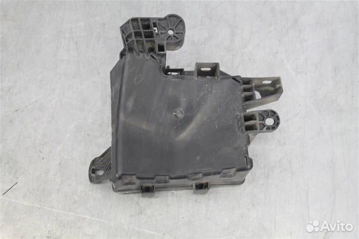 Корпус блока предохранителей Nissan Sentra B17