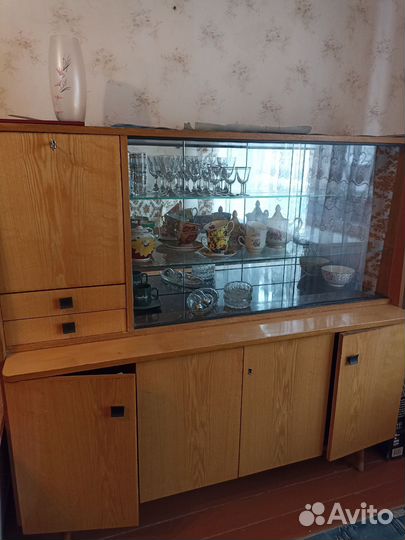 Шкаф, комод, сервант отдам