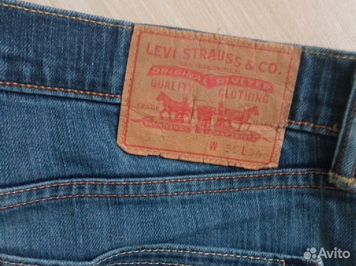 Джинсы levis