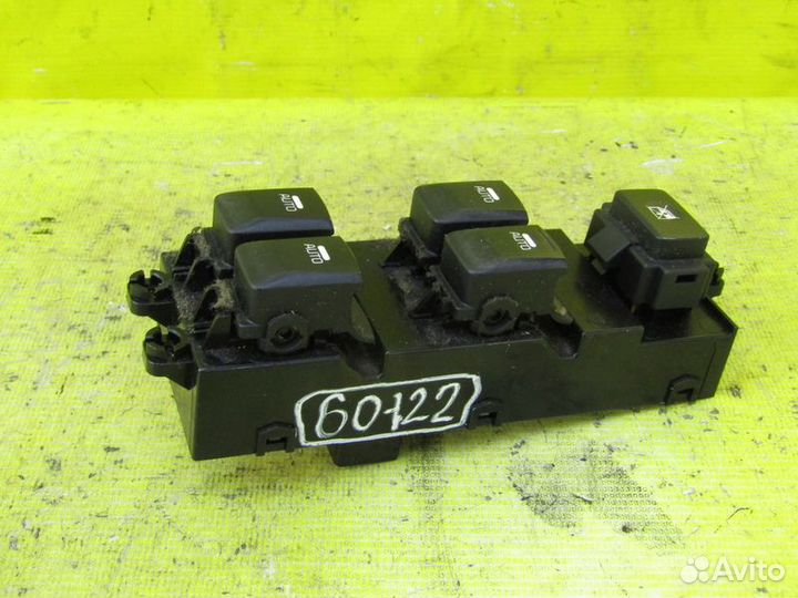 Блок кнопок передний Kia cee'd II 12-18 г 60122