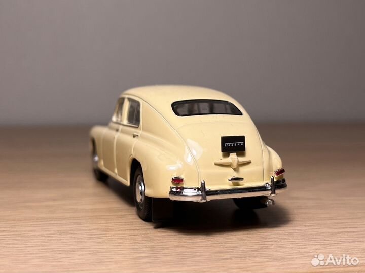 Модель Газ М20 Победа 1:43