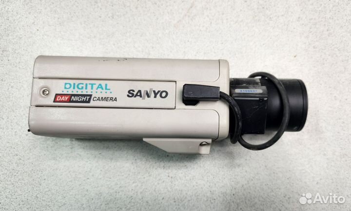 Видеокамера Sanyo VCC-4795PE с