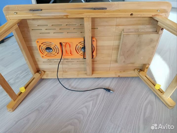 Столик для ноутбука в кровать с вентилятором