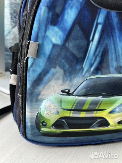 Рюкзак школьный