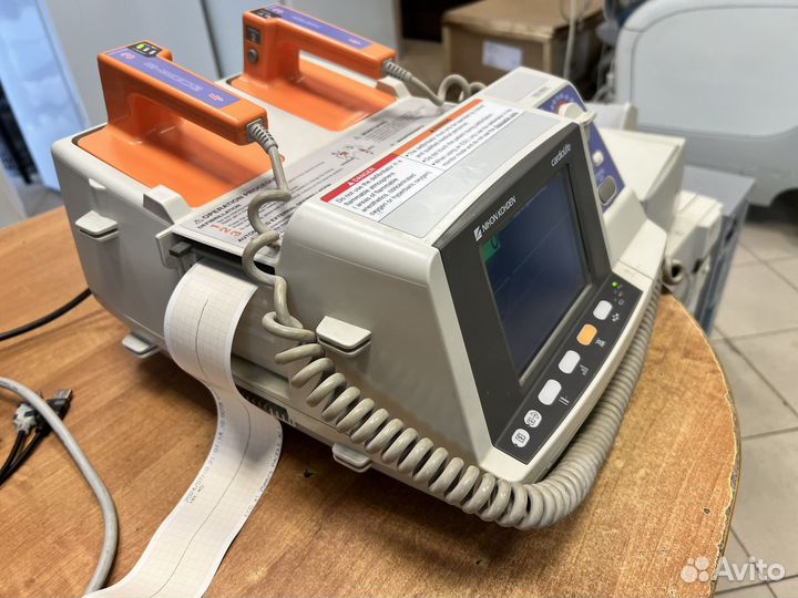 Дефибриллятор Nihon Kohden Tec-7621K