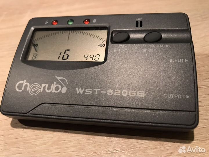 Тюнер для настройки гитары