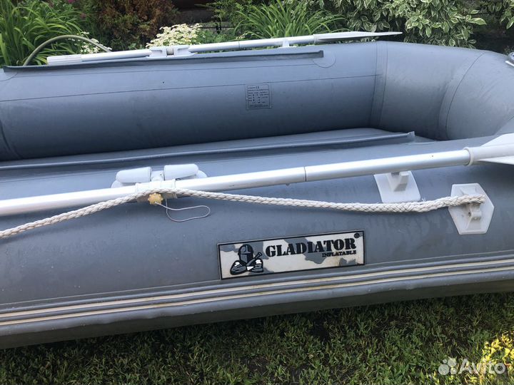 Лодочный мотор Yamaha 2 с надувной лодкой