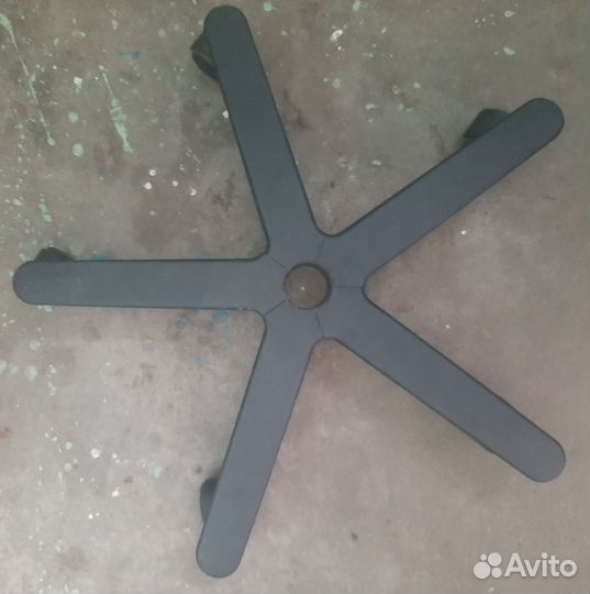 Крестовина металлическая для кресла