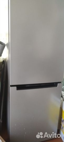 Холодильник indesit