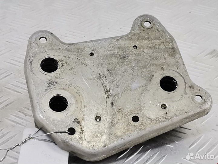 Теплообменник масляного фильтра Mercedes-Benz